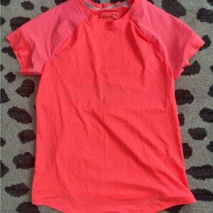 Under armor workout tops